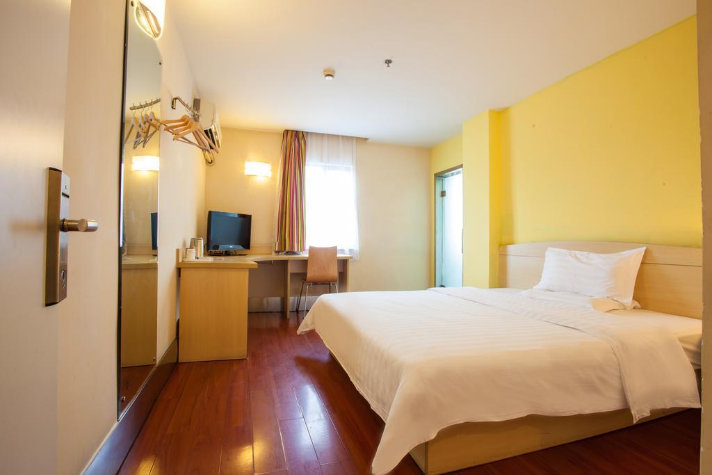 7Days Inn Suzhou Sanxiang Road Room photo